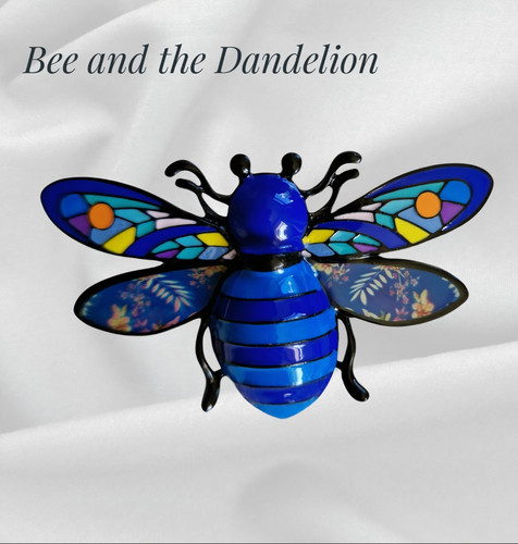 Large blue bumble bee queen - bumble,