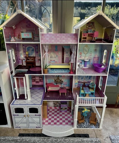 Kidkraft wooden mansion - wooden,