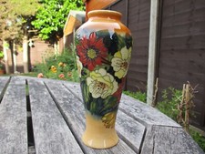 MOORCROFT   POTTERY