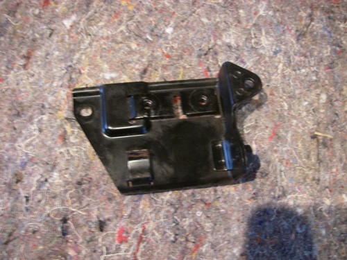 Relay holder mounting plate