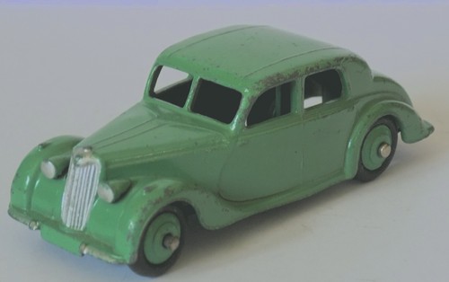 Dinky toys 40a riley saloon - riley,