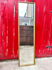 TALL RECTANGULAR WALL DRESS