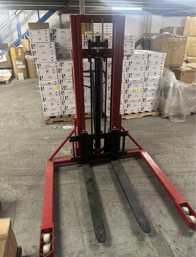 Manual straddle pallet - ,