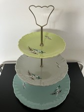 Large vintage 3 tier cake