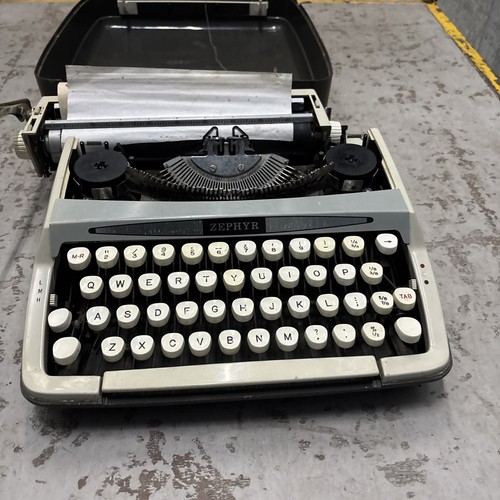 Smith corona zephyr portable - smith,
