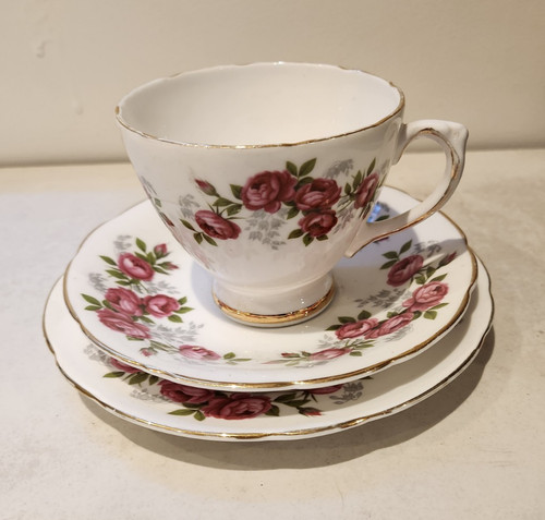 Sutherland pink rose tea trio - pink,