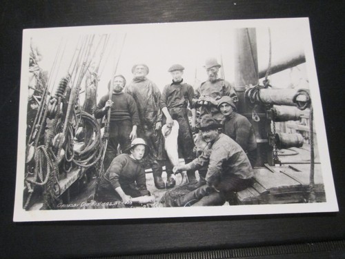 Postcard grimsby cod - cod, fishermen
