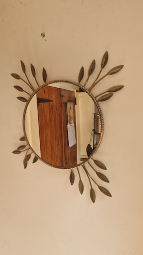 Vintage round sunburst - round, leaf