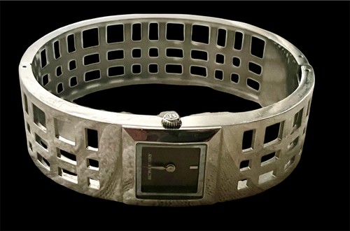 Burberry silver tone beige - tone,