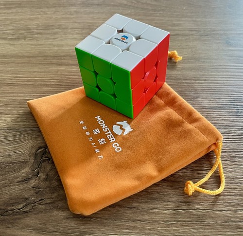 Rubik style monster go - style,
