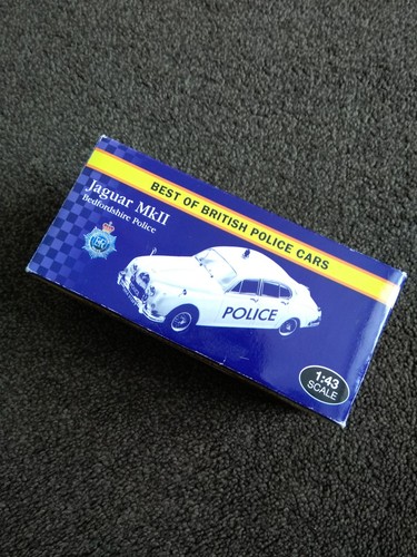 Bedfordshire police white - police,