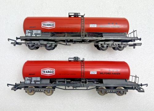 Two lima texaco tank wagons - two,