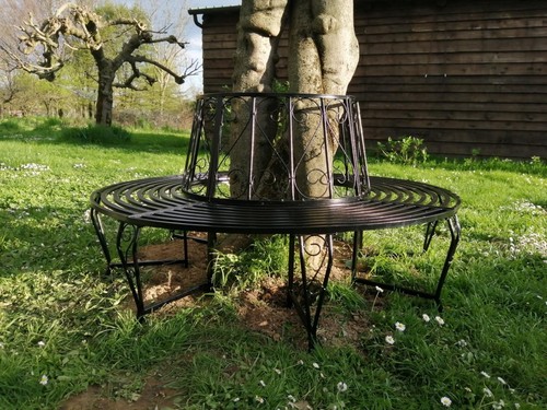 Round tree bench - round, outdoor