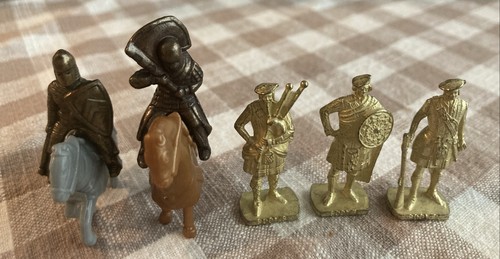 Lot vintage metal figures - of,