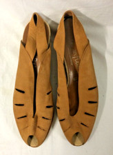 Women's Tan Suede Mid