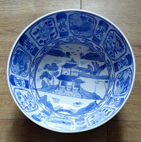 Blue white chinese - &,