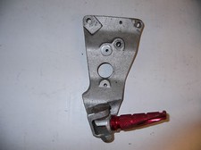 SUZUKI GSXR1100  Footrest hanger left hand GSXR1100 K slingshot