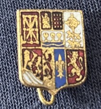 Vintage Coat Of Arms Of The Basque Region-ZAZPIAK BAT-Small Enamelled Badge