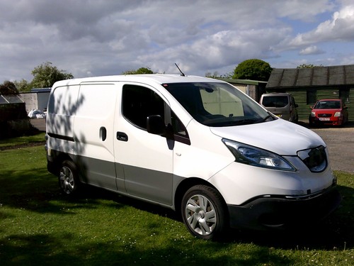 Nissan nv200 electric van - e-nv200,