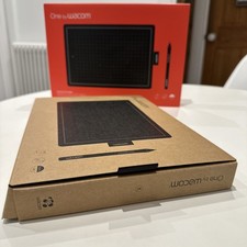 One by Wacom Creative Pen Tablet CTL-672 Medium –Boxed Ideal for Drawing/Design 