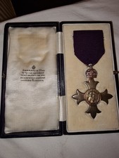 ORIGINAL WWI STERLING SILVER 1919 MBE MEDAL & CASE GARRARD
