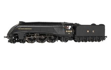 R30452 Hornby OO Class A4 Sir