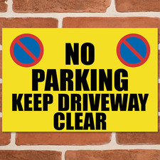KEEP DRIVEWAY CLEAR (Yellow)