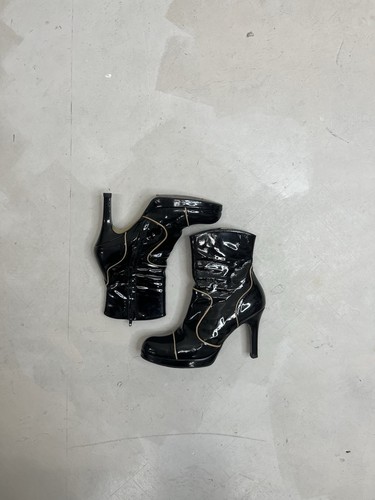 Muxart patent black - , platform