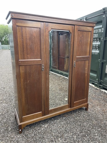 Nice quality three - three, door