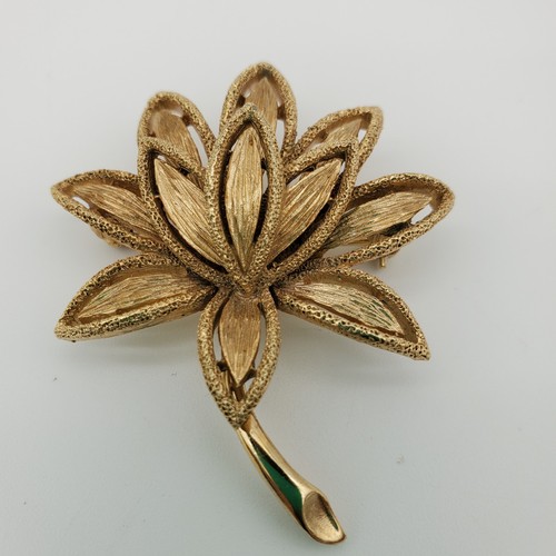 Avon signed gold - tone, textured