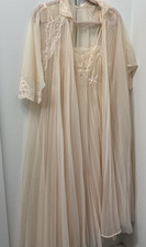 Vanity Fair Size 34 Vintage