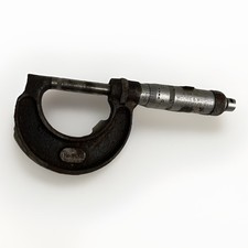 MOORE & WRIGHT Unusual Metric