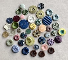 OLD Vintage Mixed Colours & Designs Buttons, Some Match, 12-25mm, Lot
