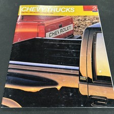 1990 Chevrolet Full Size Pickup & Chassis Cab Truck Deluxe Sales Brochure Chevy