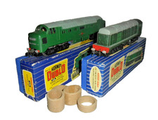 HORNBY DUBLO 3-RAIL 3232 CO-CO DELTIC DIESEL & L30 BO-BO DIESEL D8000 EXCELLENT