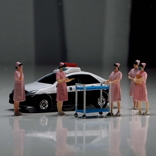 People figure tiny nurse - 1/64,