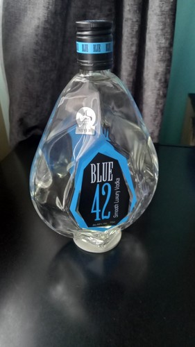 Empty blue light - light, vodka