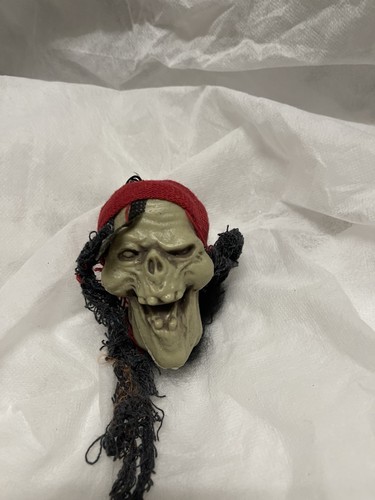 Small hanging pirate - small,