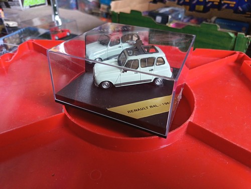 Model vitesse renault - e, 1/43