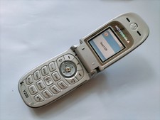 SIMPLE ELDERLY SENIOR CHEAP KIDS SPARE CHEAP MOTOROLA V220 ON O2 TESCO