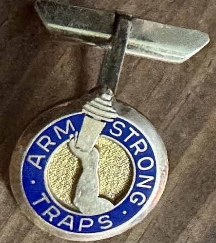 Vtg armstrong traps - vtg,