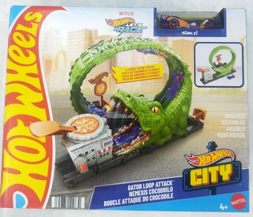 Hot wheels track - hot,