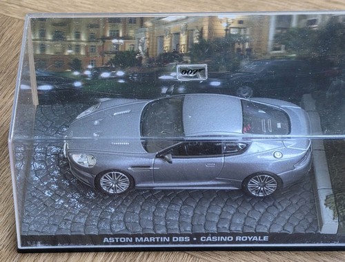 James bond aston martin - james,