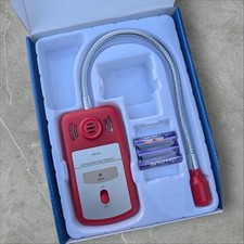 8800A Combustible Gas Leak Detector Sensor Tester with Flexible Probe  Batteries