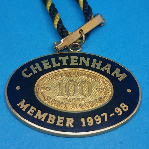 Cheltenham horse racing - cheltenham,