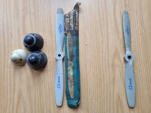 Two large propellers - propellers,