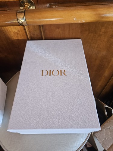 Dior genuine white shoe box - white,