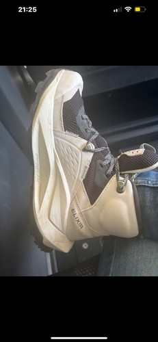 Salomon boots size 5 - salomon,