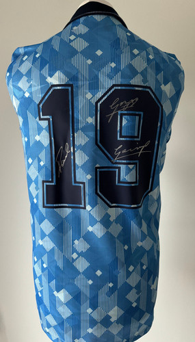 Signed paul gascoigne retro - gascoigne,