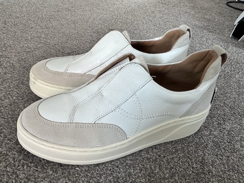 Women white signature - women’s,